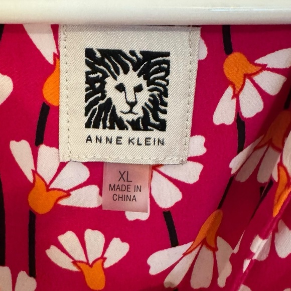 Women’s—Anne Klein Bright Magenta Sleeveless V-Neck Belted Maxi Dress. Size XL. - Picture 14 of 16